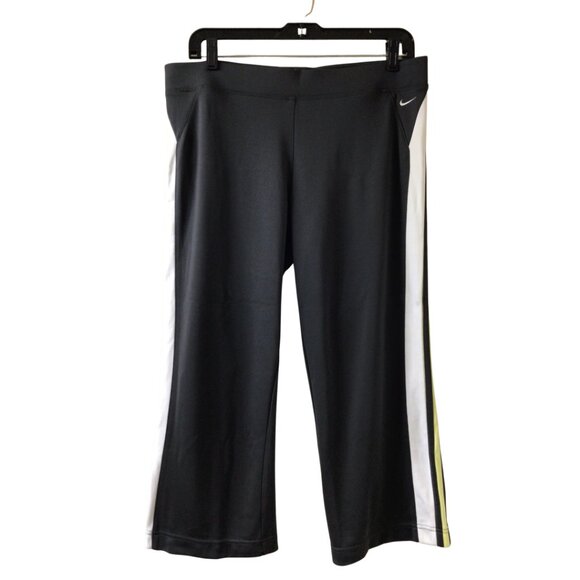 Nike Pants Women’s M Medium 8 10 Gray Striped Cropped Capri Active Wear Athletic - Picture 1 of 10